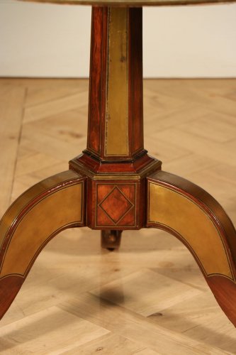 Mobilier Table & Guéridon - Guéridon à thé fin XVIIIe siècle en acajou, laiton et bronze doré