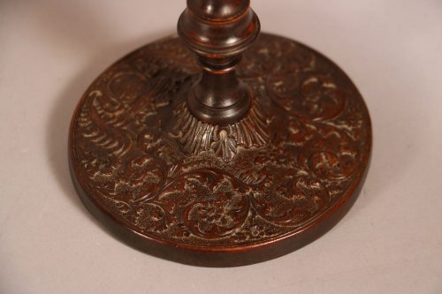 Flambeau de toilette en bois sculpté, vers 1700, attribué à César Bagard - Galerie Pellat de Villedon