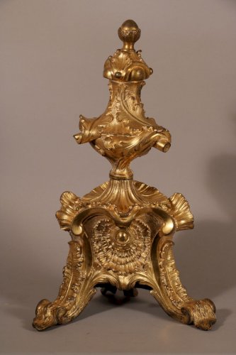 Paire de chenets rocaille, vers 1730 - Galerie Pellat de Villedon