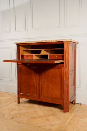 Small mahogany Secrétaire circa 1780 - 