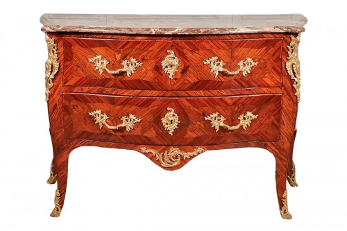 Commode Louis XV estampillée CAREL