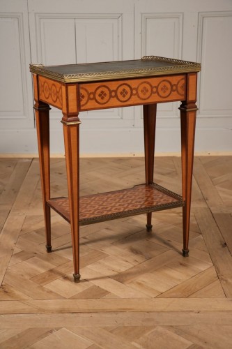 Table à écrire vers 1780 estampillée D. DE . LOOSE - Galerie Pellat de Villedon