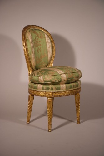 Suite de quatre chaises estampillées par Adrien Dupain - Sièges Style Louis XVI