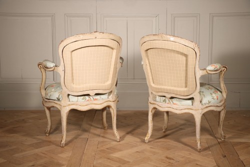 Paire de fauteuils à châssis laquée et dorée estampillée de Jean-Baptiste Lebas - Sièges Style Louis XV