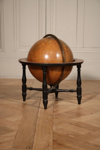 Collections Instruments scientifiques - Paire de globes terrestre et céleste, Écosse milieu du 19e siècle