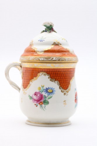 Céramiques, Porcelaines  - Pot couvert et son présentoir en porcelaine de Vienne appelé « Cherbetlik »