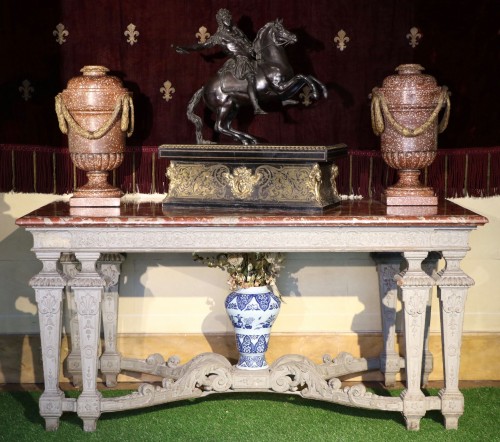 Grande console rectangulaire Louis XIV en chêne laquée