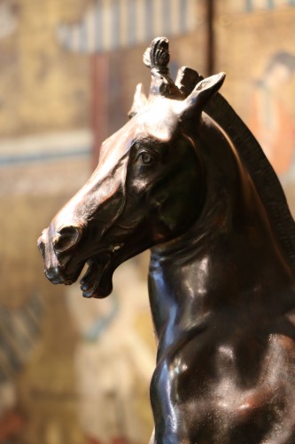 Important bronze d’un cheval cabré - Directoire