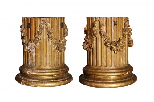 Deux demi-colonnes en bois doré