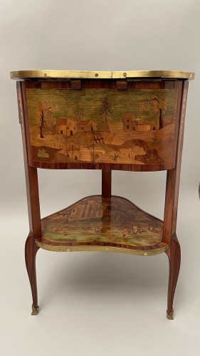 XVIIIe siècle - Table de toilette forme de coeur estampillée Joseph Schmitz