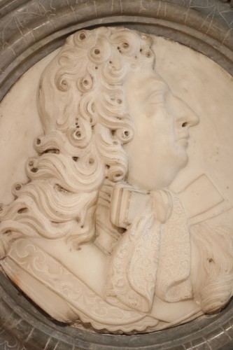 Medallion representing Louis XIV in profile - Sculpture Style Louis XIV