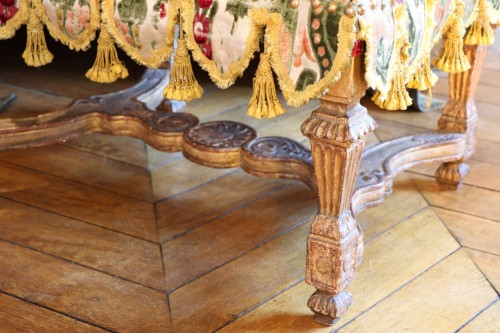 Paire de fauteuils en bois doré d'époque Louis XIV - Galerie Pellat de Villedon
