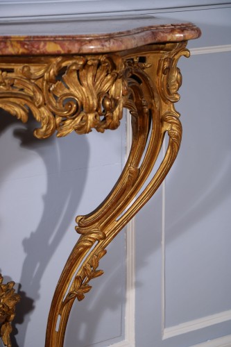 18th century - Rare paire de consoles d’applique en bois doré