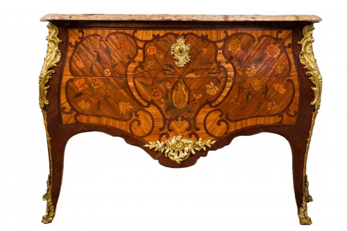 Commode d'époque Louis XV estampillée B. Péridiez