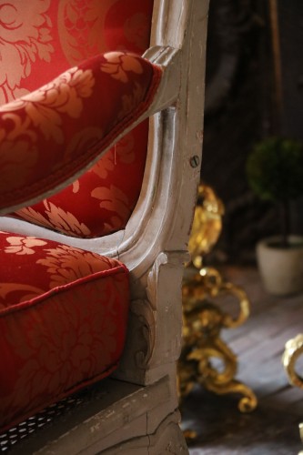 Large fauteuil laqué gris à la reine avec son dossier à châssis - Louis XV