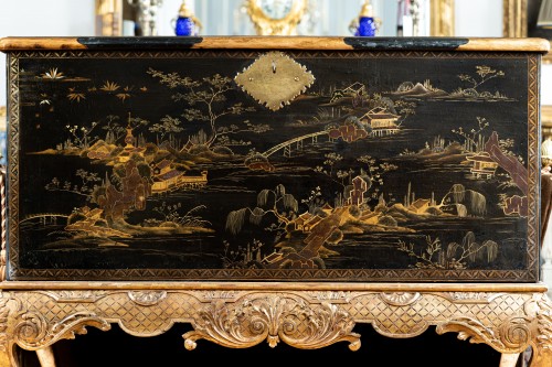 Japanese lacquer chest - 