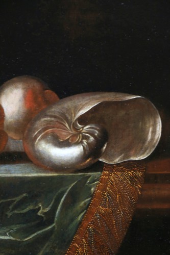 Tableaux et dessins Tableaux XVIIe siècle - Nautile nacré et pêches sur un entablement, attribué à Sebastian Stoskopff (1597;1657)