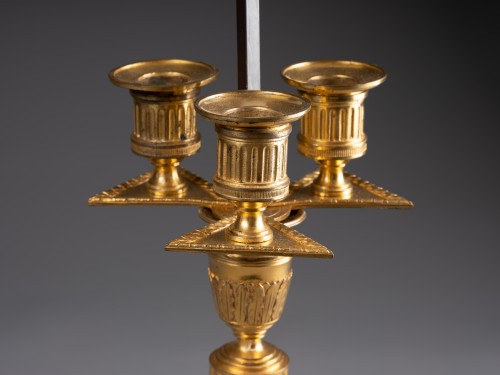 Lampe bouillotte en bronze doré d'époque Louis XVI - Galerie Philippe Guegan