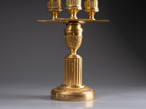 XVIIIe siècle - Lampe bouillotte en bronze doré d'époque Louis XVI