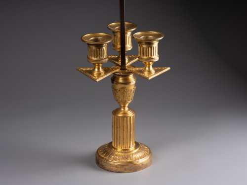 Louis XVI - A Louis XVI gilt-bronze Lampe Bouillotte, late 18th century