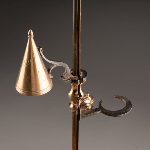 An Empire gilt-bronze candlestick with a mechanism - Lighting Style Empire