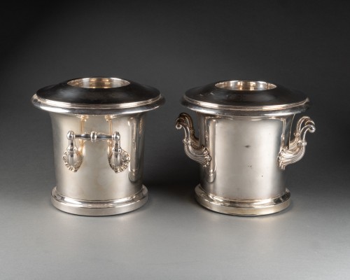 Antiquités - A pair of neoclassical silver-lined wine coolers by 1830