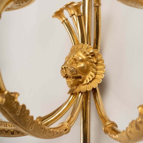 Claude Galle - Paire d'appliques en bronze doré d'époque Empire au masque de Diane - Galerie Philippe Guegan