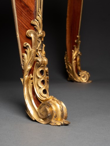 Antiquités - Pierre Roussel - Commode d'époque Louis XV en marqueterie de bois de bout