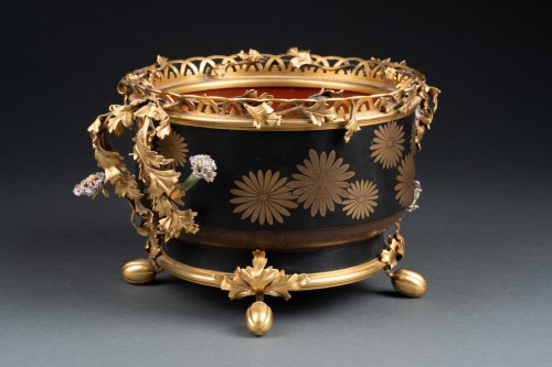 A japanese ormolu mounted Edo black and gold lacquer bowl - Asian Works of Art Style 