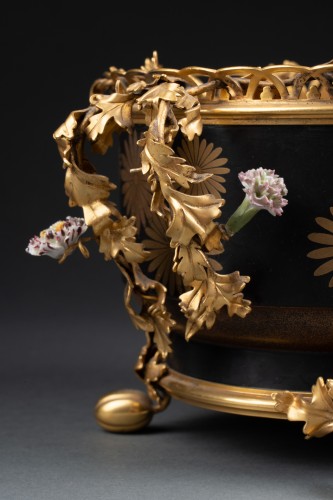 19th century - A japanese ormolu mounted Edo black and gold lacquer bowl