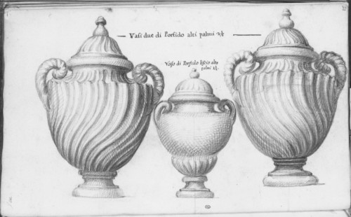 Decorative Objects  - A pair of white laquered urn-shaped vases and covers
