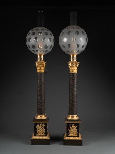 A pair of bronze Carcel Lamps in the form of Trajan&#039;s columns - Restauration - Charles X