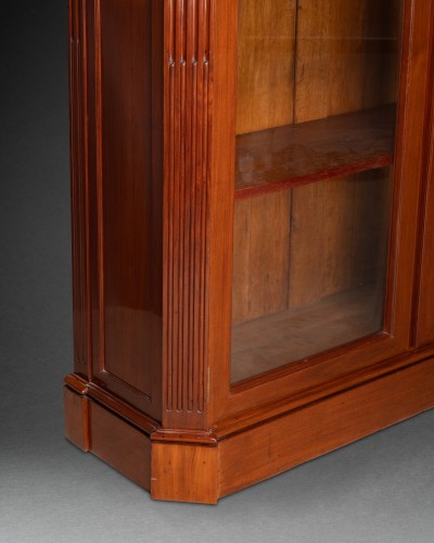 A Louis XVI mahogany bookcase signed Claude Charles Saunier - Louis XVI