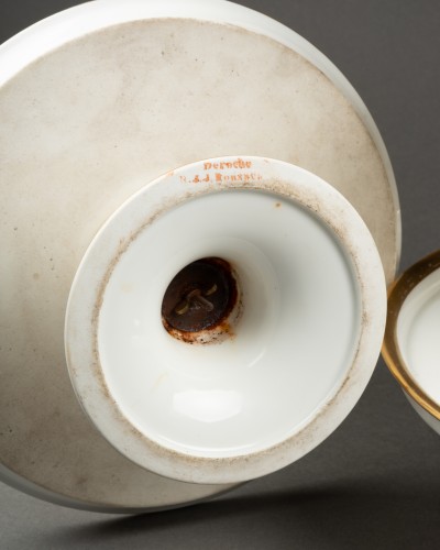 19th century - Manufacture Deroce -  Paire de présentoirs en porcelaine de Paris
