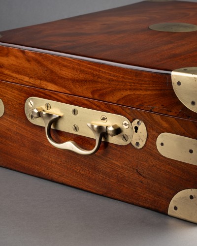 A Louis XVI mahogany travel chest with the arms of the marquises de Sigy - Louis XVI
