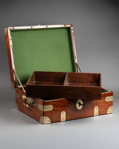 Antiquités - A Louis XVI mahogany travel chest with the arms of the marquises de Sigy