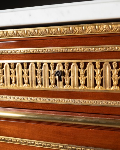 A large Louis XVI secretaire à abattant signed E.Avril - Furniture Style Louis XVI