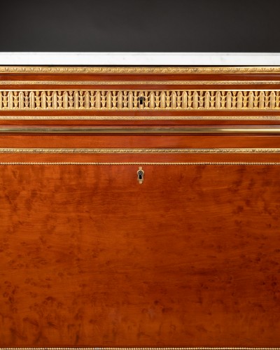 Louis XVI - A large Louis XVI secretaire à abattant signed E.Avril