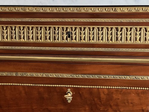 Antiquités - A large Louis XVI secretaire à abattant signed E.Avril