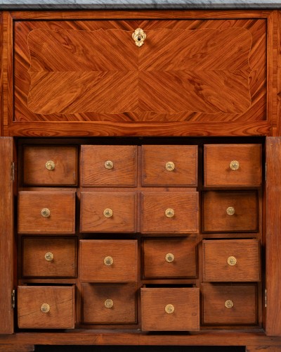 Antiquités - Meuble à hauteur d'appui formant secrétaire signé François Reizell