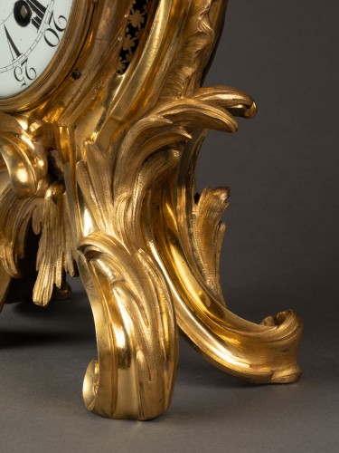 Louis XV - A Louis XV gilt-bronze mantel clock by Gudin l'aîné