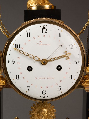 Horlogerie Pendule - Grande pendule portique aux obelisques par Breant et Coteau. Epoque Louis XVI