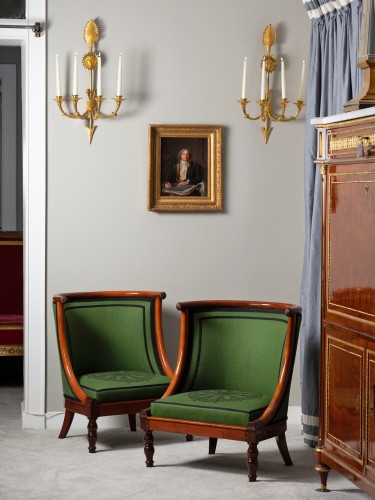 A pair of French Consulate period mahogany bergères - Seating Style 