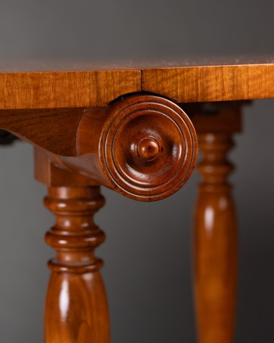 An early 19th century Biedermeier cherrywood Gateleg Table by 1820 - 