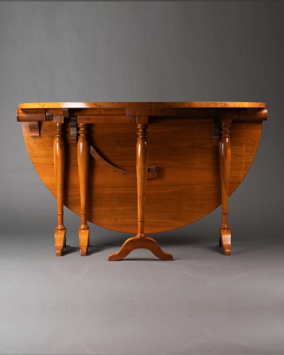 An early 19th century Biedermeier cherrywood Gateleg Table by 1820 - 