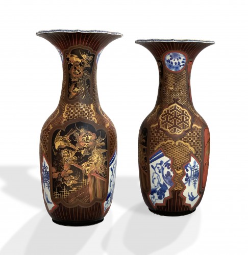 A pair of Arita lacquered porcelain vases. Japan Meiji period - 