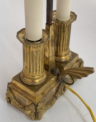 Louis XVI - Deux lampes bouillottes d'époque Louis XVI en bronze doré