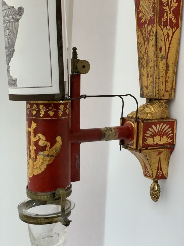 A pair of late 18th century gilt metal and scarlet tole peinte wall lights  - 