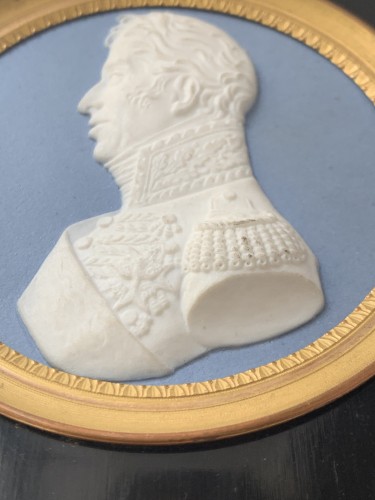 Antiquités - Sèvres Manufactory. A pair of jasperware medallions. Charles X &amp; his son