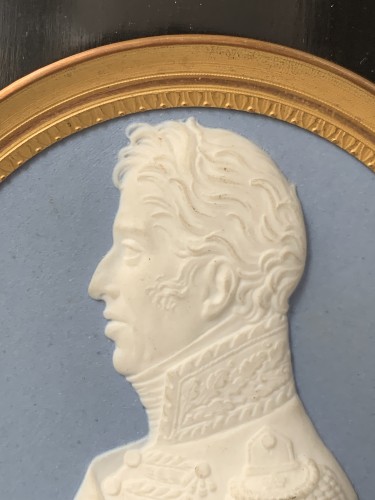 Antiquités - Sèvres Manufactory. A pair of jasperware medallions. Charles X &amp; his son